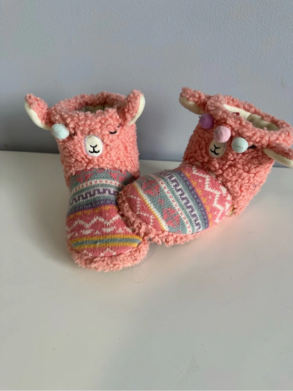 Totes Girls 9/10Pink Llama Faux Fur Slipper Boots